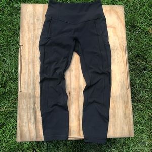 lululemon All The Right Places Crop black sz 6